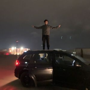 Meet your Posher, Devonte